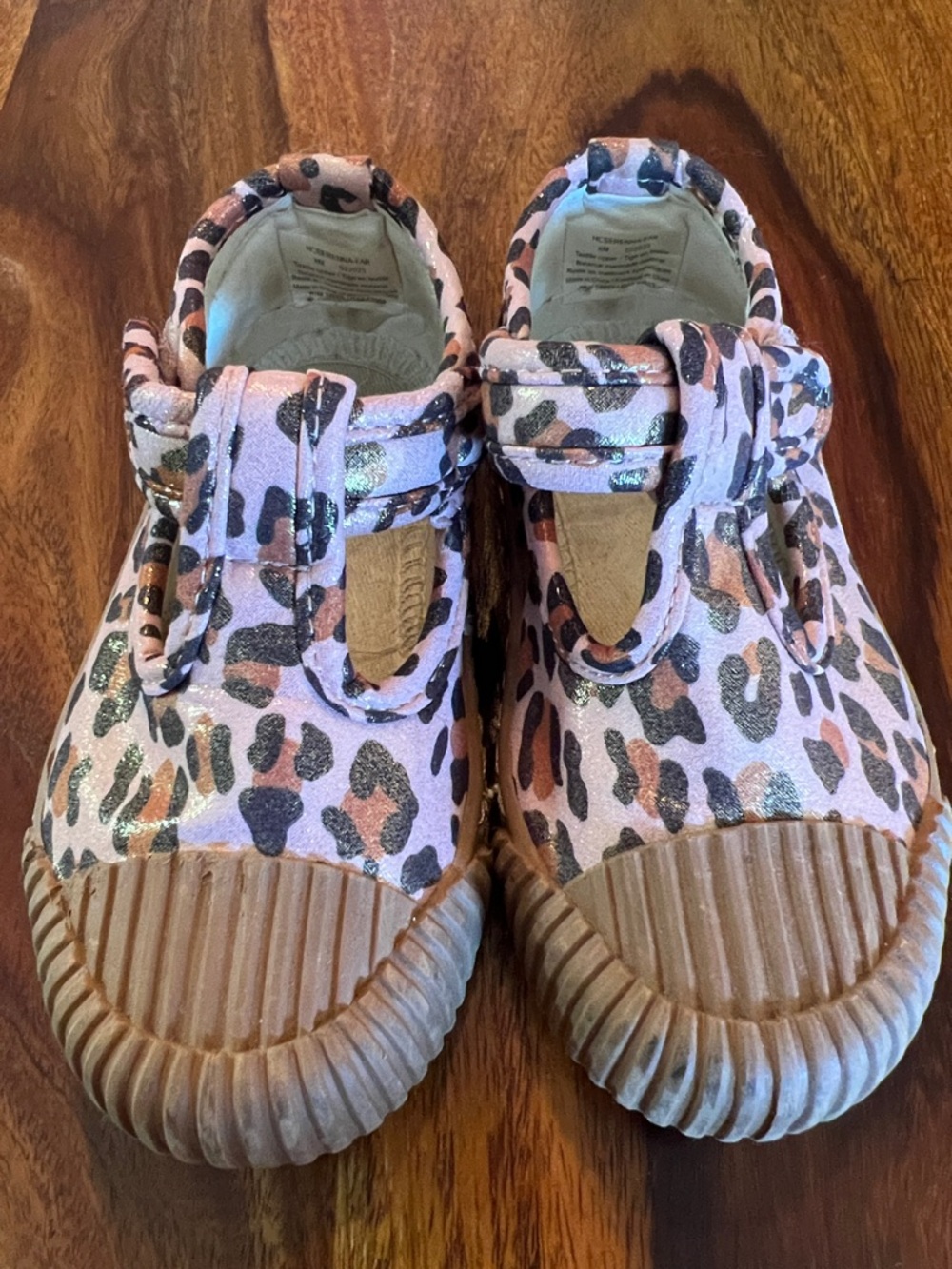 Harper Canyon Pink Leopard Print Slip-On Sneakers with Glitter